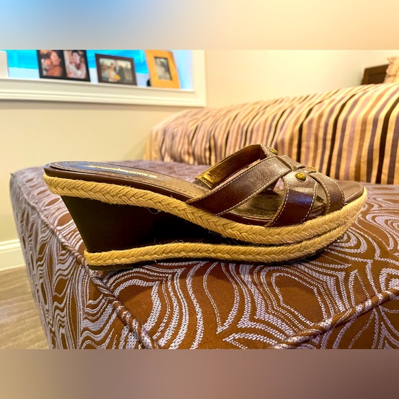 Cute wedge sandals - Picture 3 of 5